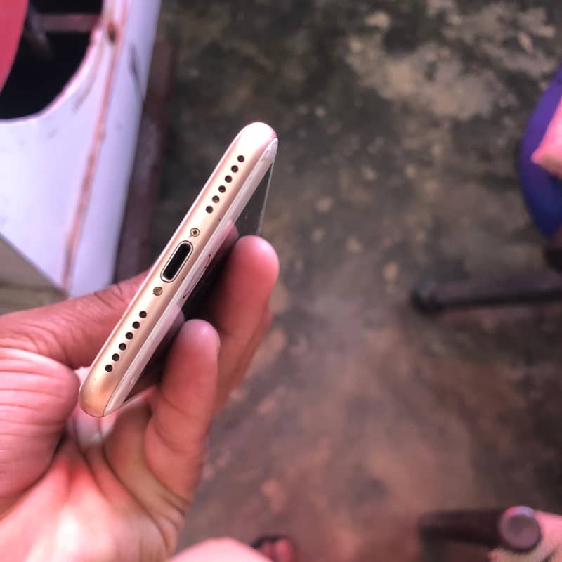 iPhone 4