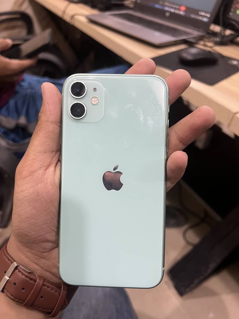IPHONE 11 JV 1