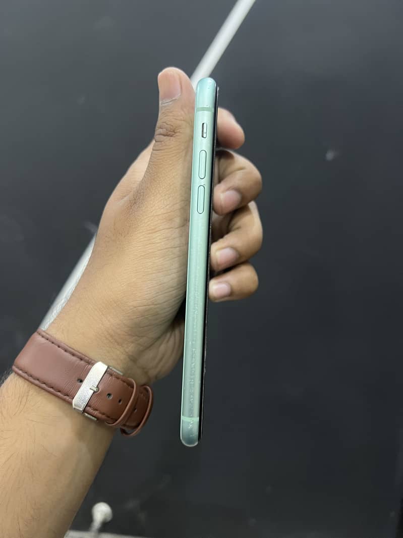 IPHONE 11 JV 3