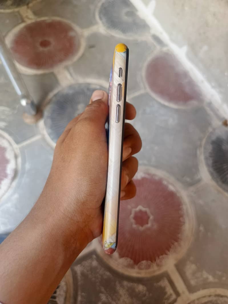 Iphone 11 pro 4