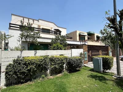 1 Kanal Double Height Lobby Well Maintained House For Sale In Dha Phase 5 Near To Dolmen Mall