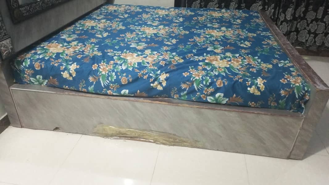 king size bed 1