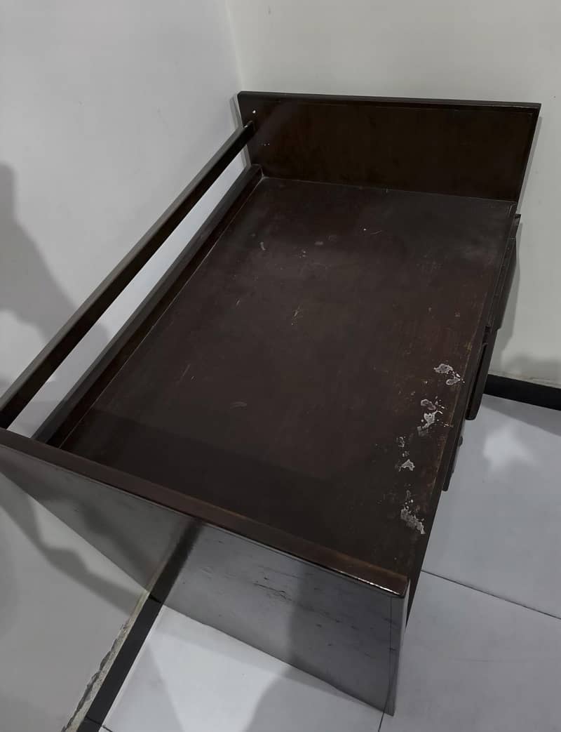 Study table / desk 2