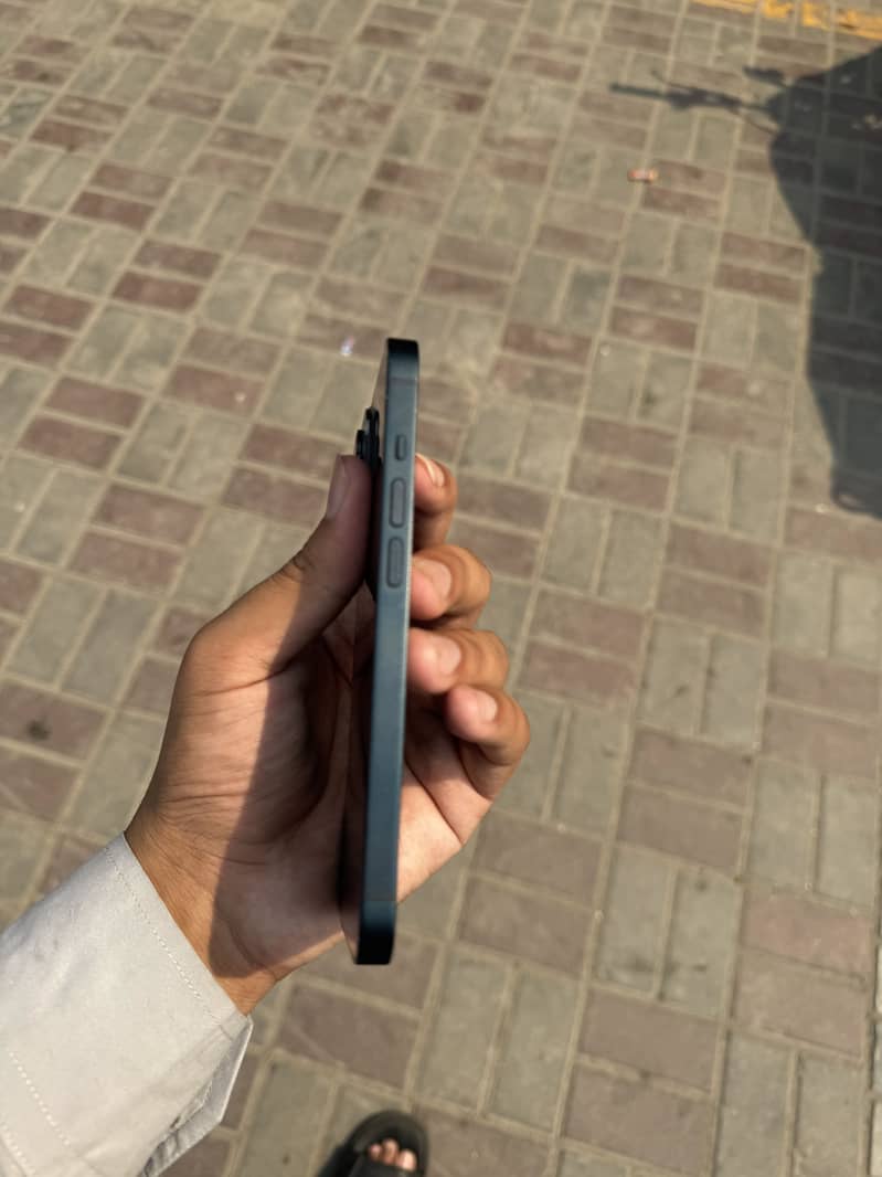 iPhone 14 2