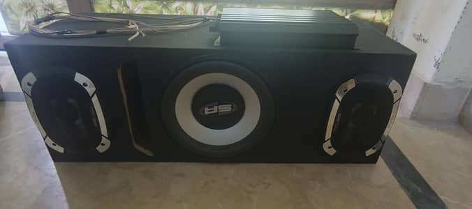 car speakers  woofers and amplifire