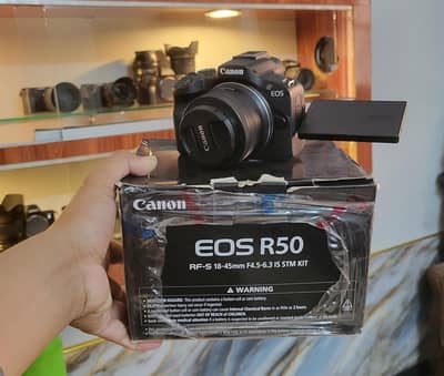 Canon R50 (New) Complete box (Canon 15-45mm)