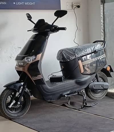 ELECTRIC SCOOTY BRAND NEW