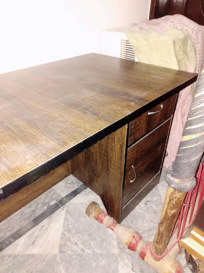 reception table 4