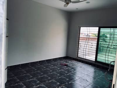 Separate/noshare Room/Flat For RENT Bachelors @ Westwood thokar Lahore