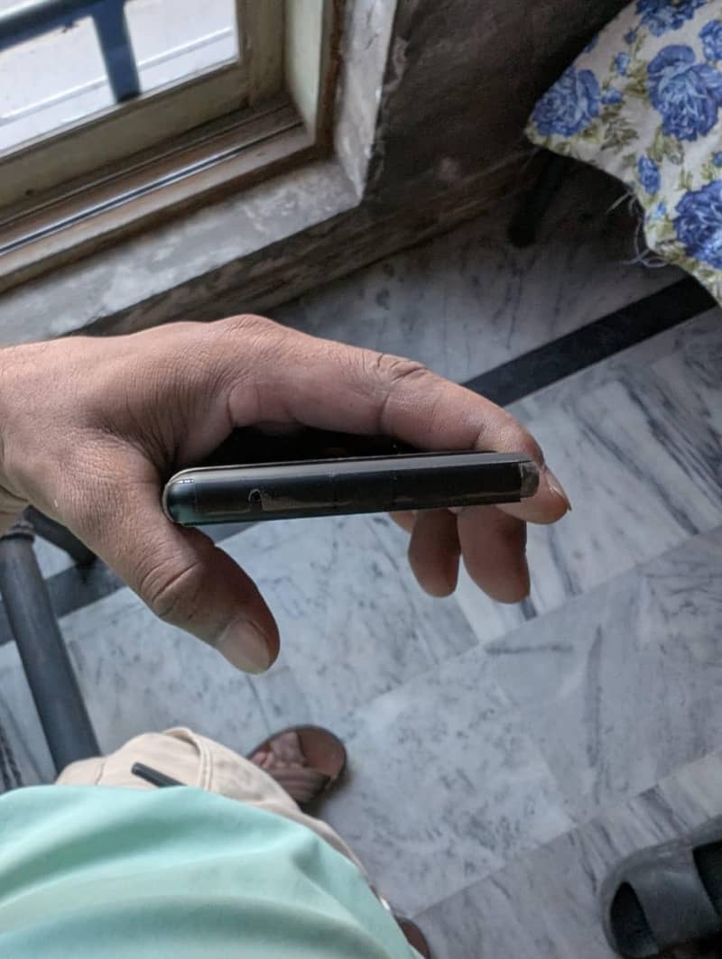 Google pixel 7a 3