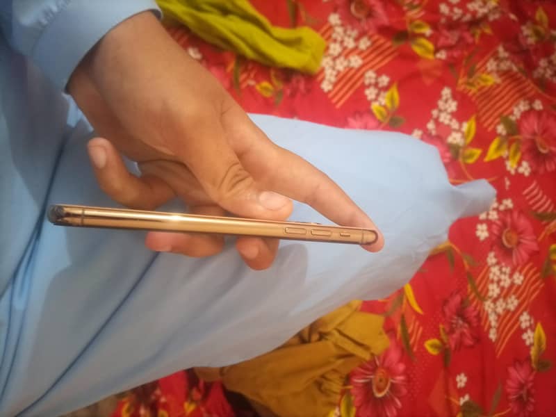 iPhone 11 pro max 8