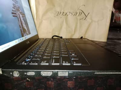 Dell latitude 7390 touchscreen core i5 8th gen 256GB SSD.