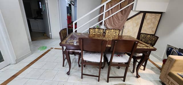limited time offer . . Dine in table with 6 . . come grab this oppertunity