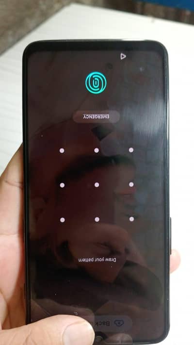 Mobile all ok hai 10/9 hai fingers in display battery time 24 ghanty