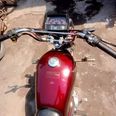 Honda CD 70 all ok koi kaam nai hiny wala total janian 17000km chli hy
