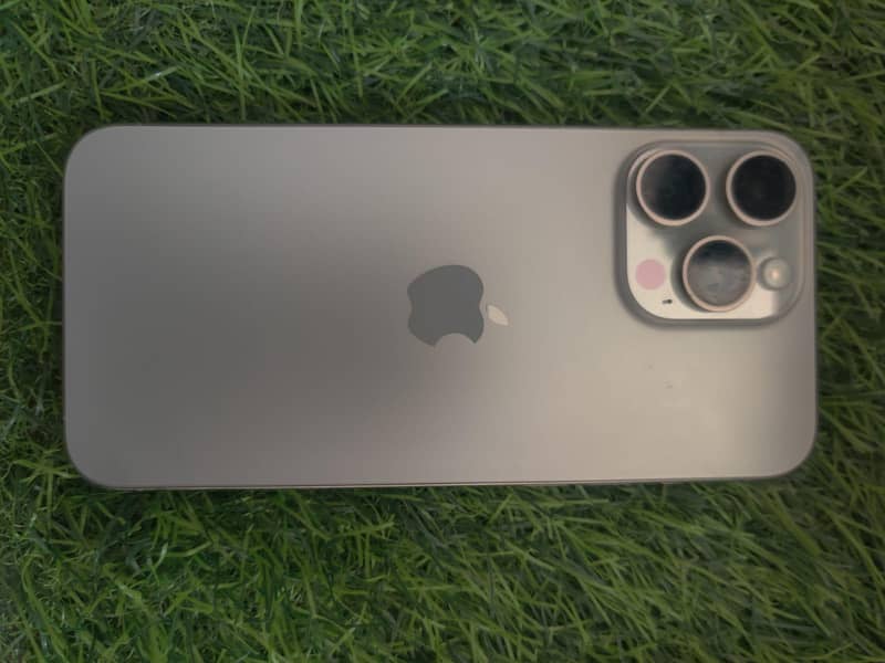 iPhone 15 pro max 1