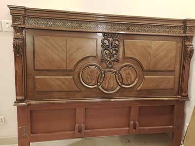Luxury Carved Wooden Double Bed with Side Tables & Dressing