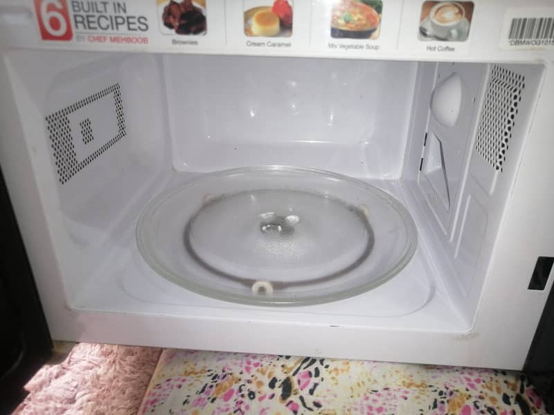 Dawlance Microwave 1