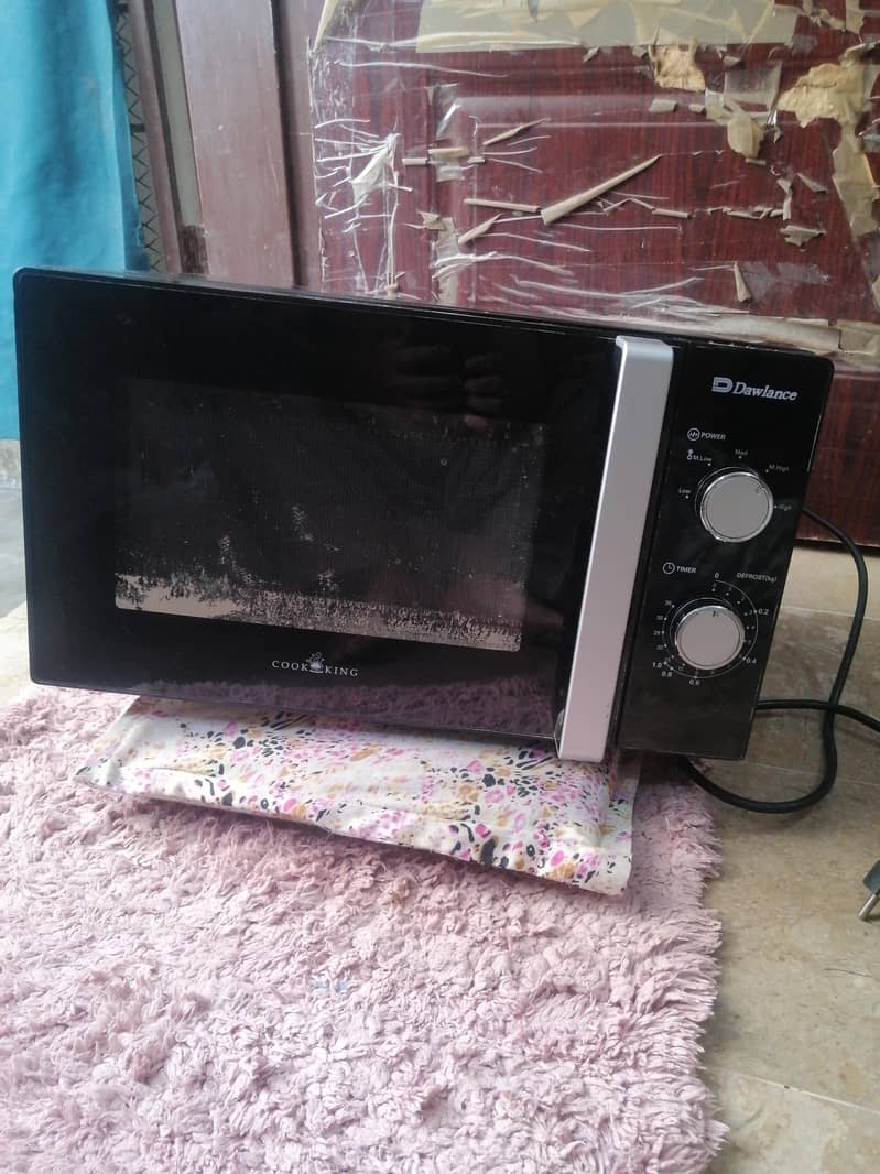 Dawlance Microwave 17