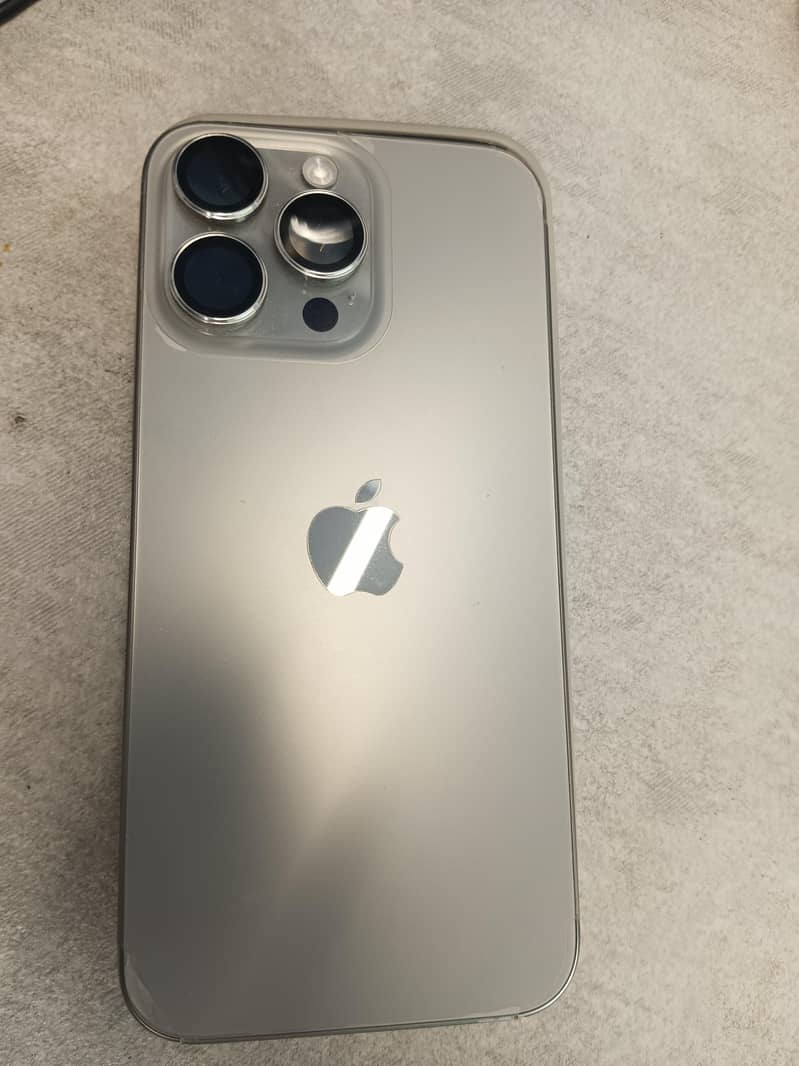 iphone 15 pro max 5
