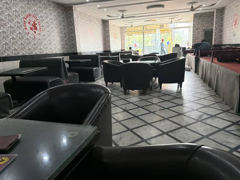 Restaurant sofa 0