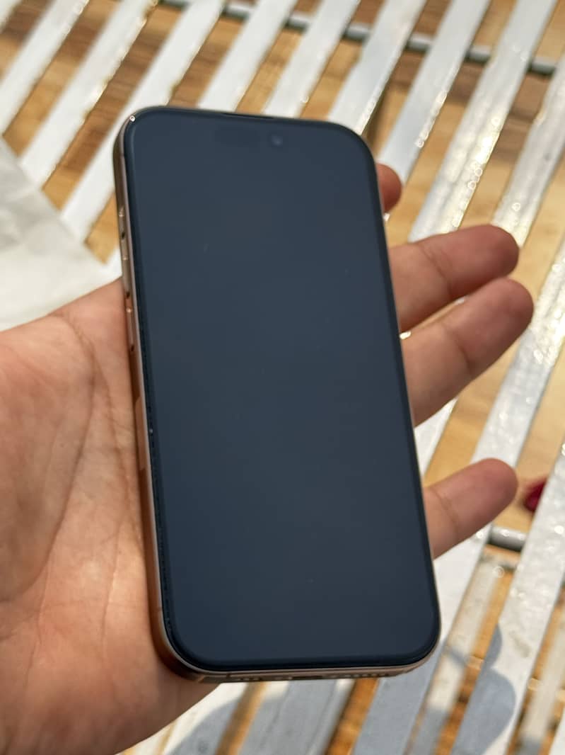 IPHONE 16 pro JV 3