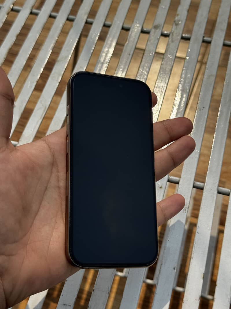 IPHONE 16 pro JV 5