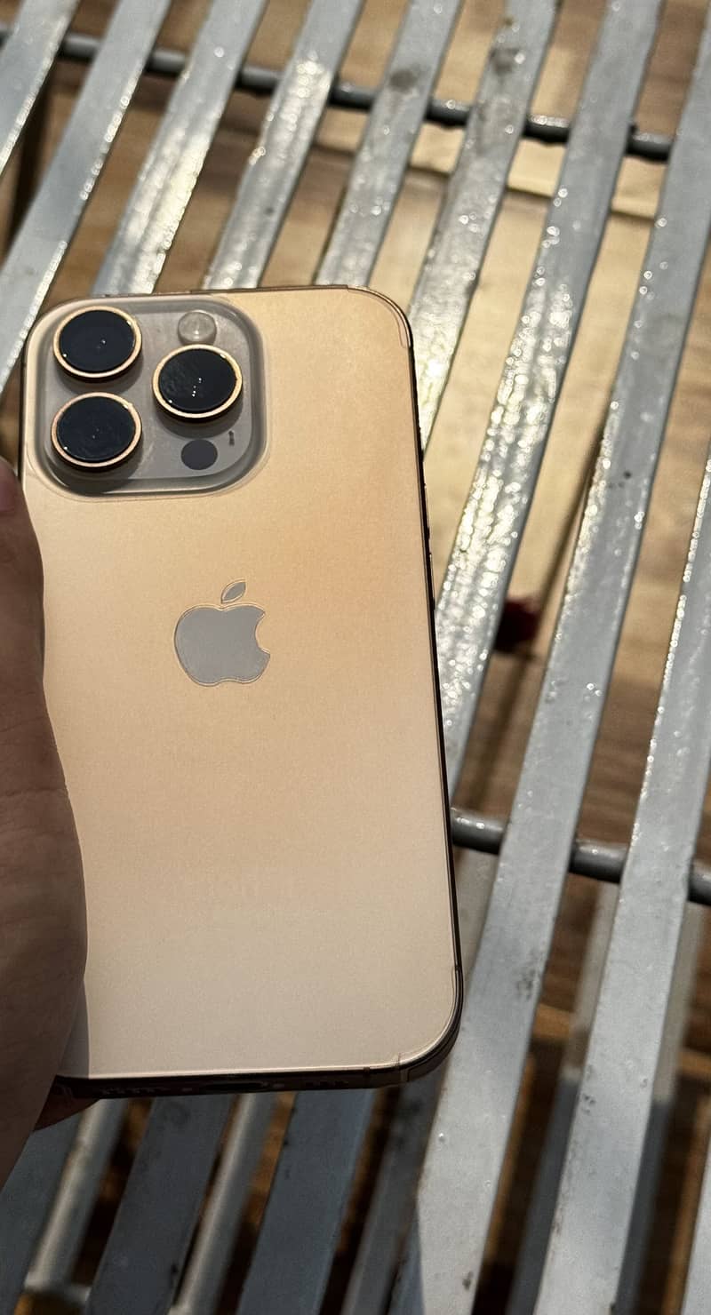 IPHONE 16 pro JV 6