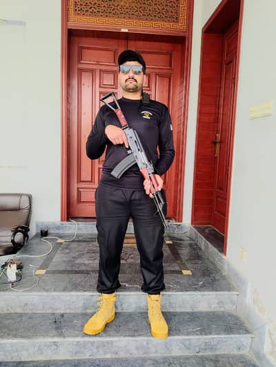 We provide Security Guards , SSG Staff Commandos, Protocol services