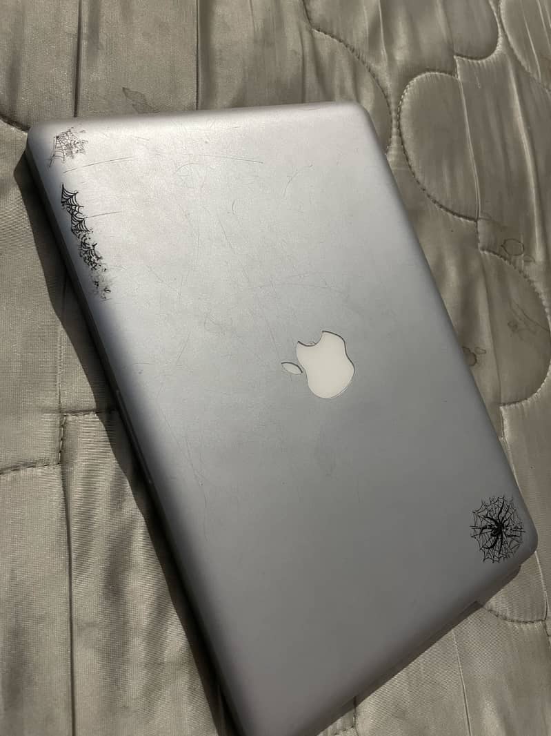 Mackbook pro UAE import 4