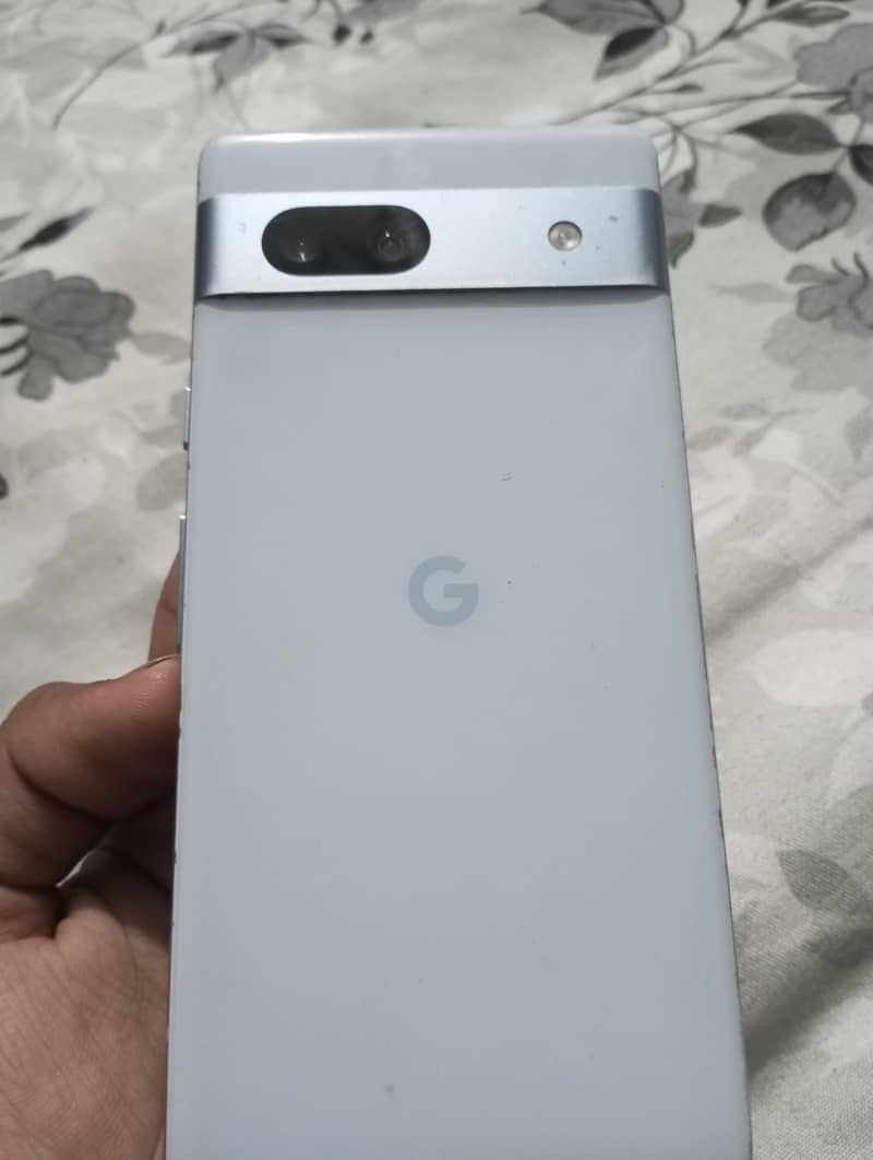 Google pixel 7a 3