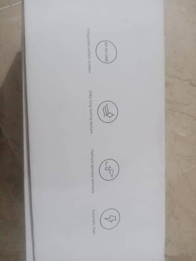 Home user hair device whit boxes and glass