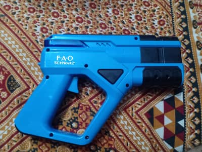 FAO SCHWARZ toy gun