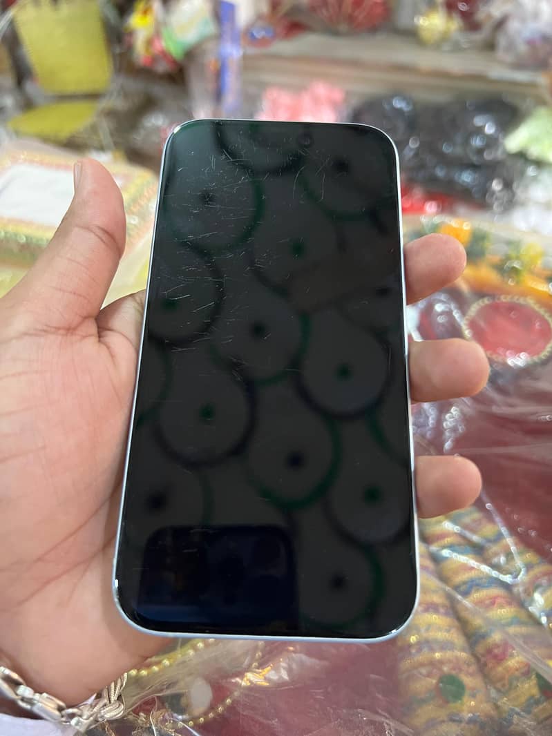 IPHONE 15 4