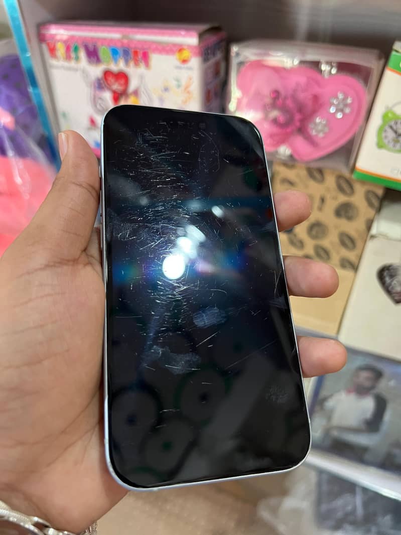 IPHONE 15 6