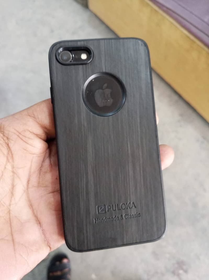 Apple iPhone 7 Plus 2
