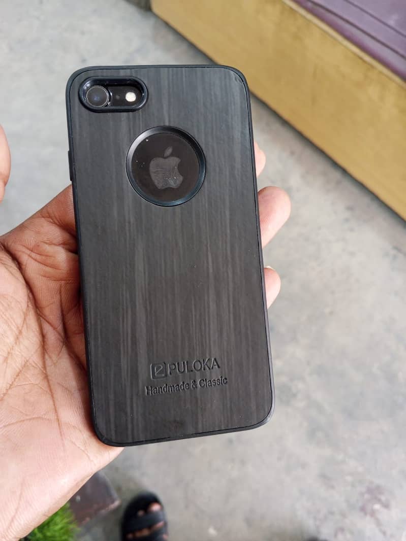Apple iPhone 7 Plus 5