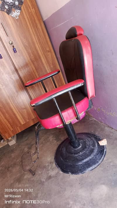 beauty parlor chairs