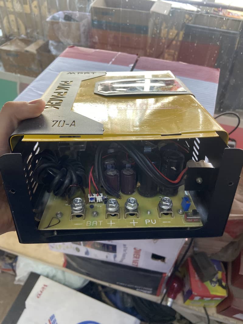 Mppt charger controller pak tech 1