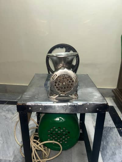 Electical qeema machine