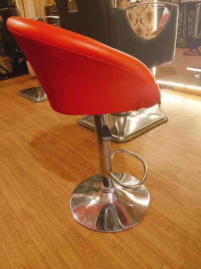 cutting chair