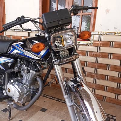Honda CG 125 2025