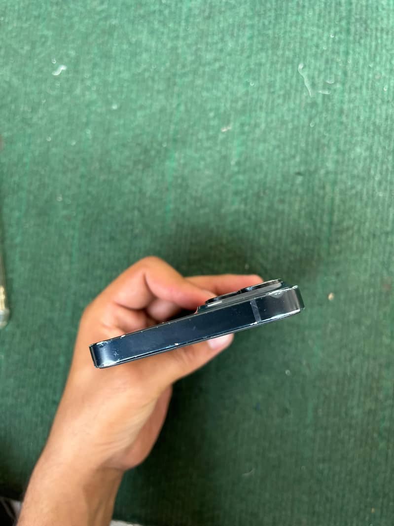 iPhone 14 5