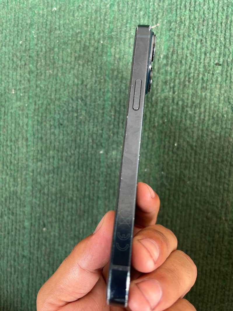iPhone 14 6