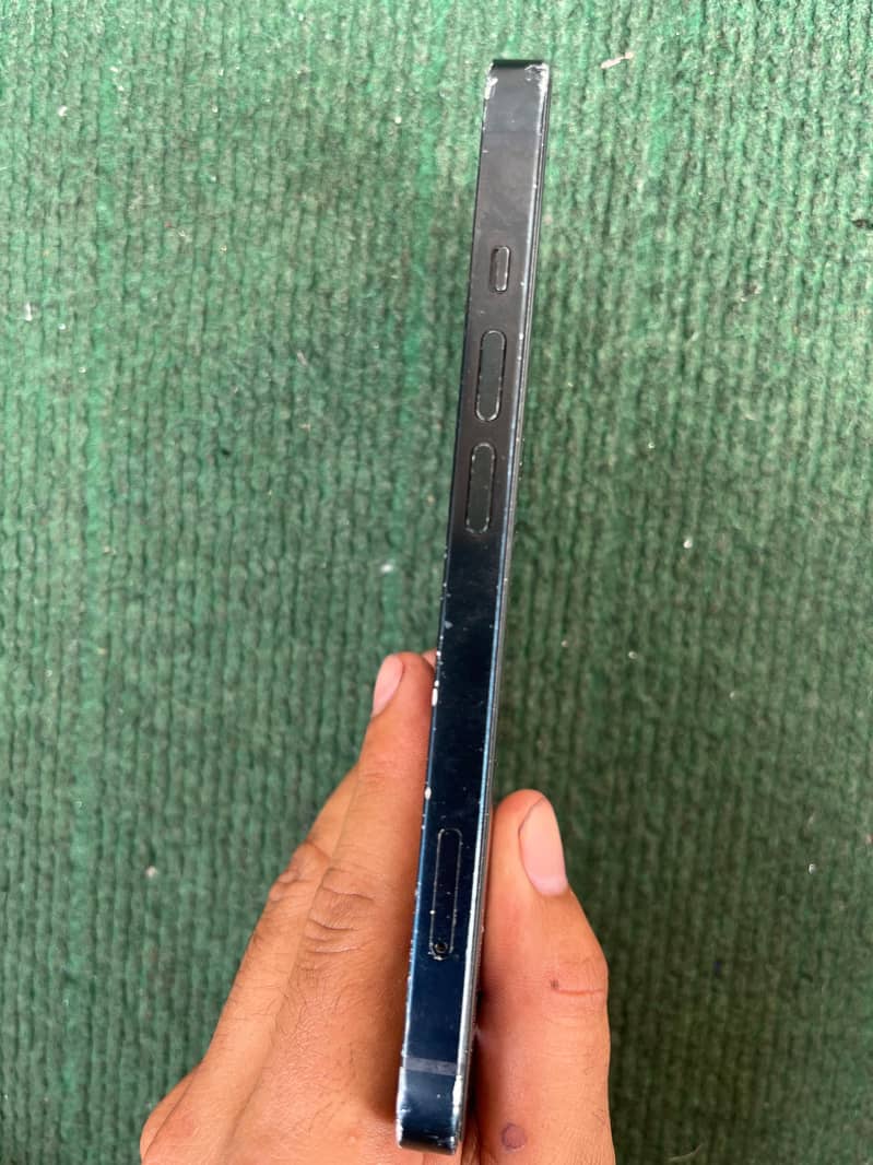 iPhone 14 7