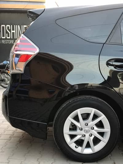 Beautiful Prius Alpha for sale