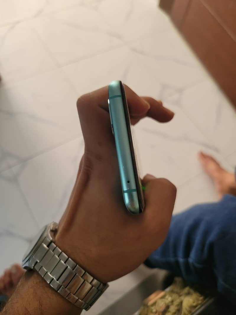 one plus 8T 4