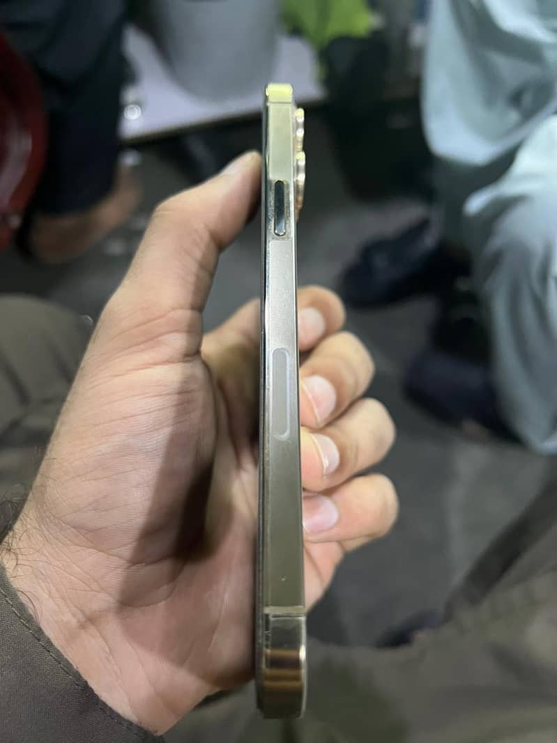 Iphone 12 pro max 3
