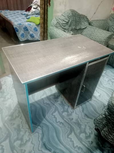 computer table