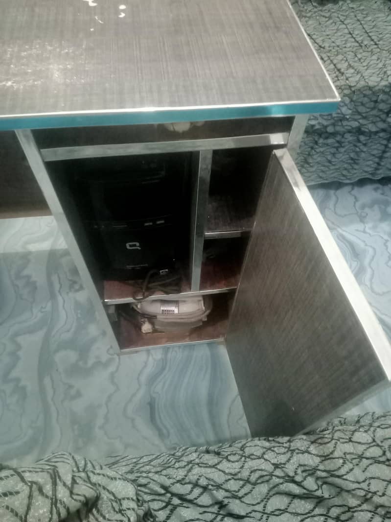 computer table 1